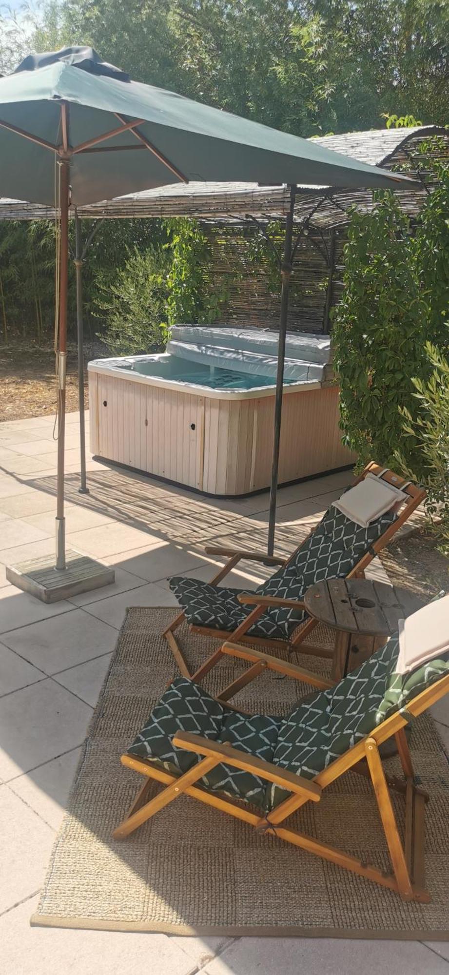 Studio De Charme En Provence, Piscine Et Jacuzzi Partages Le Luc Exterior foto